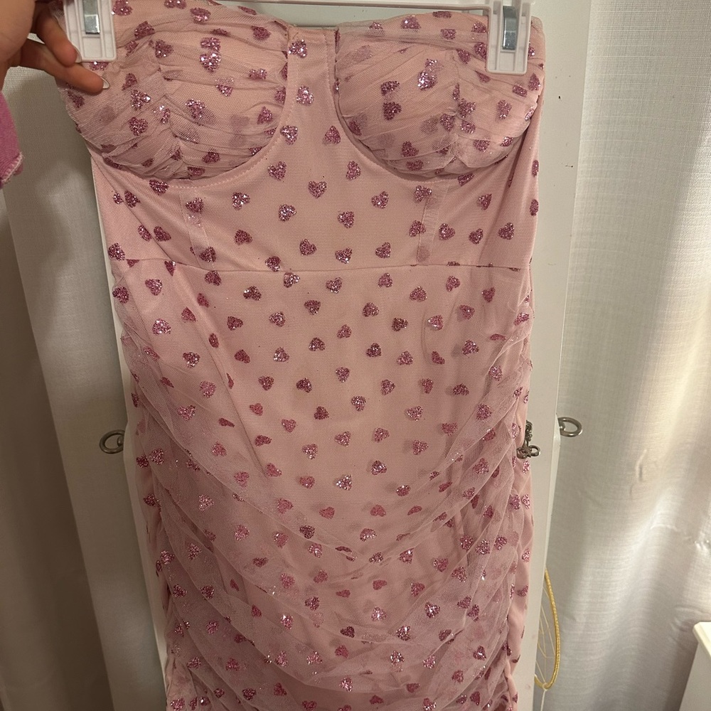 Super down dress!!! Super cute especially for valentines or hoco!!